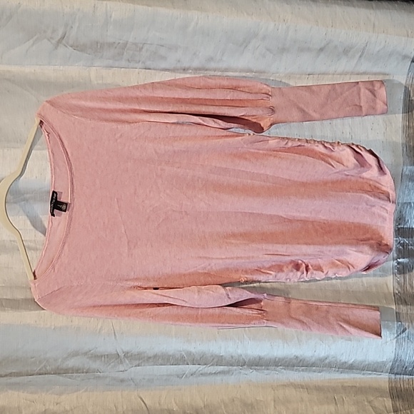 A Pea In The Pod Maternity Sweater - Picture 1 of 14